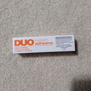 DUO Eyelash Adhesive in White Box